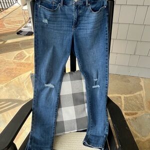 Levi's Classic Distressed Skinny Jeans - Blue